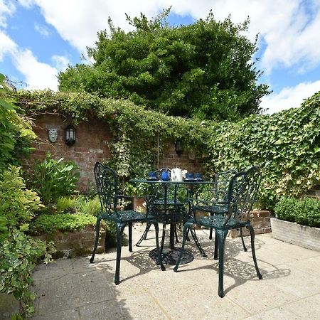 Crown Cottage Rye Buitenkant foto